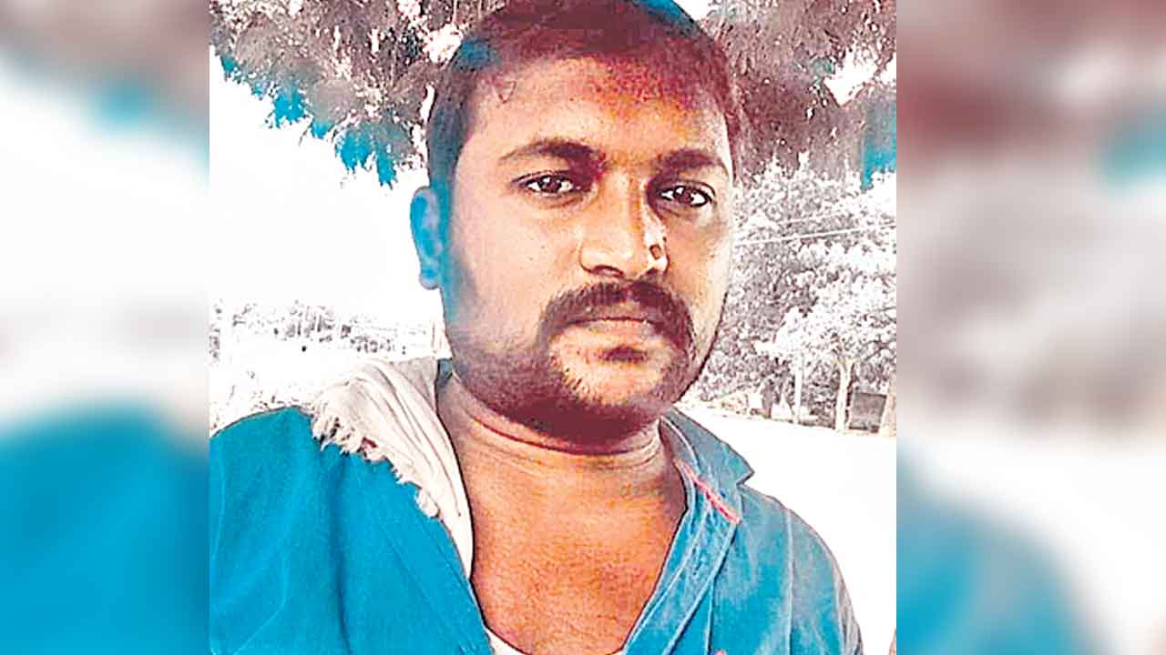 ఆటోడ్రైవర్‌ ఆత్మహత్య