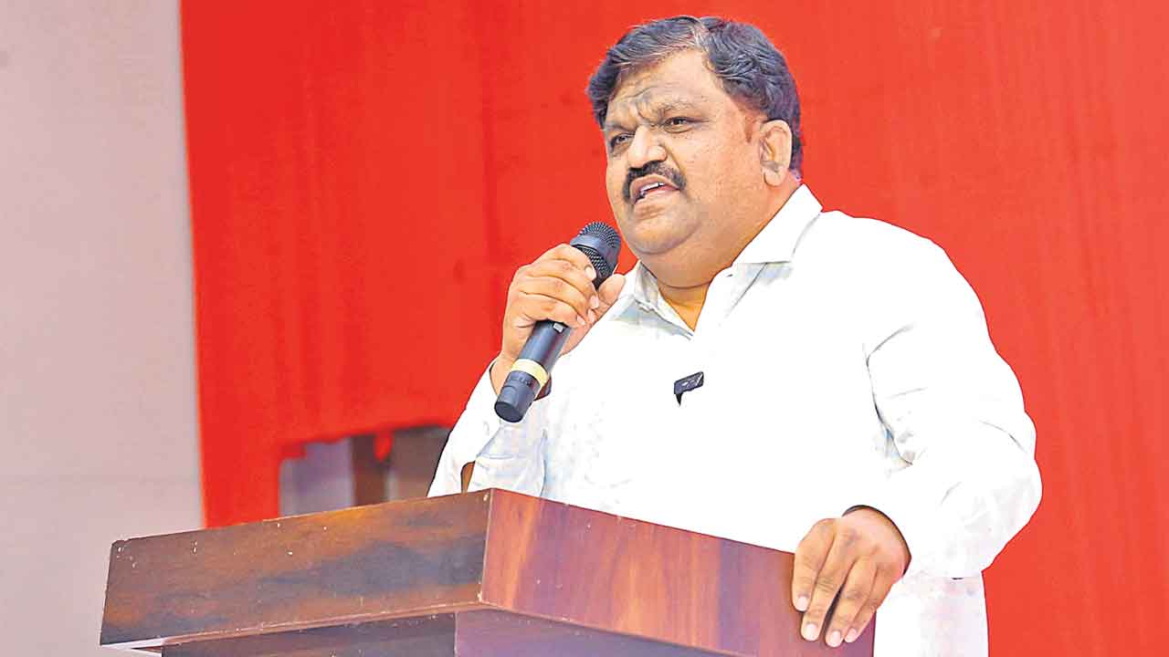 మాయచేసి మభ్యపెట్టిన కాంగ్రెస్‌