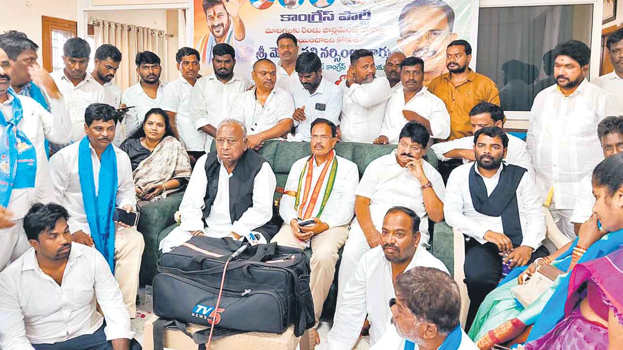 Motkupalli Narasimhulu | మాదిగలకు రేవంత్‌రెడ్డి అన్యాయం.. రెండు ఎంపీ సీట్లు ఇచ్చే వరకు పోరాటం: కాంగ్రెస్‌ నేత మోత్కుపల్లి