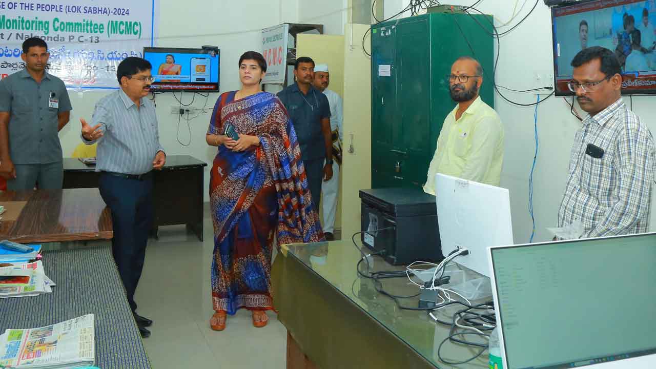 పోస్టల్‌ బ్యాలెట్‌ సౌకర్యం వినియోగించుకోవాలి