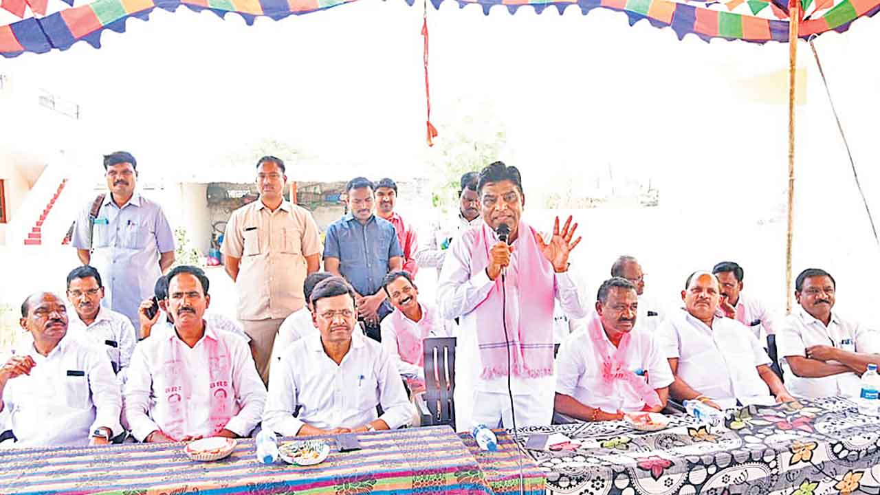 ప్రజలకు కాంగ్రెస్‌ మొండిచెయ్యి