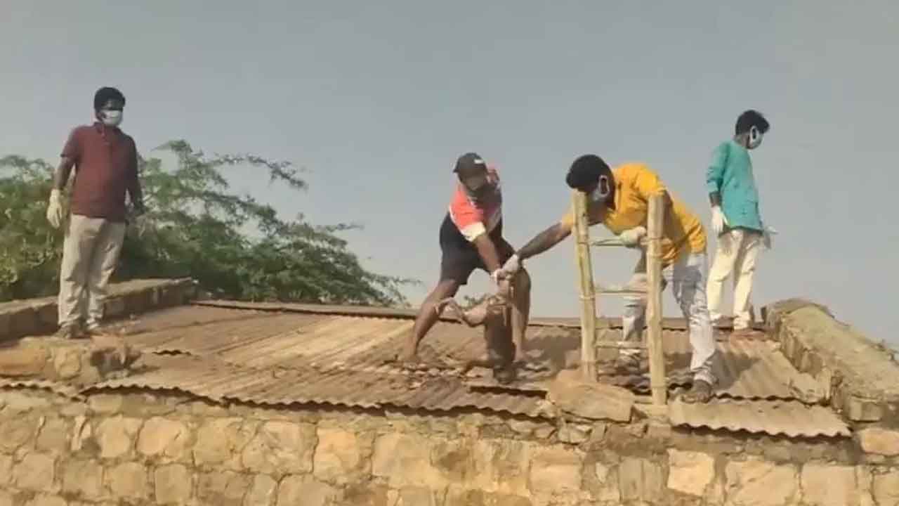 Nalgonda | వాటర్‌ ట్యాంక్‌లో 30 కోతుల కళేబరాలు.. మూడు రోజులుగా ప్రజలకు ఆ నీరే సరఫరా