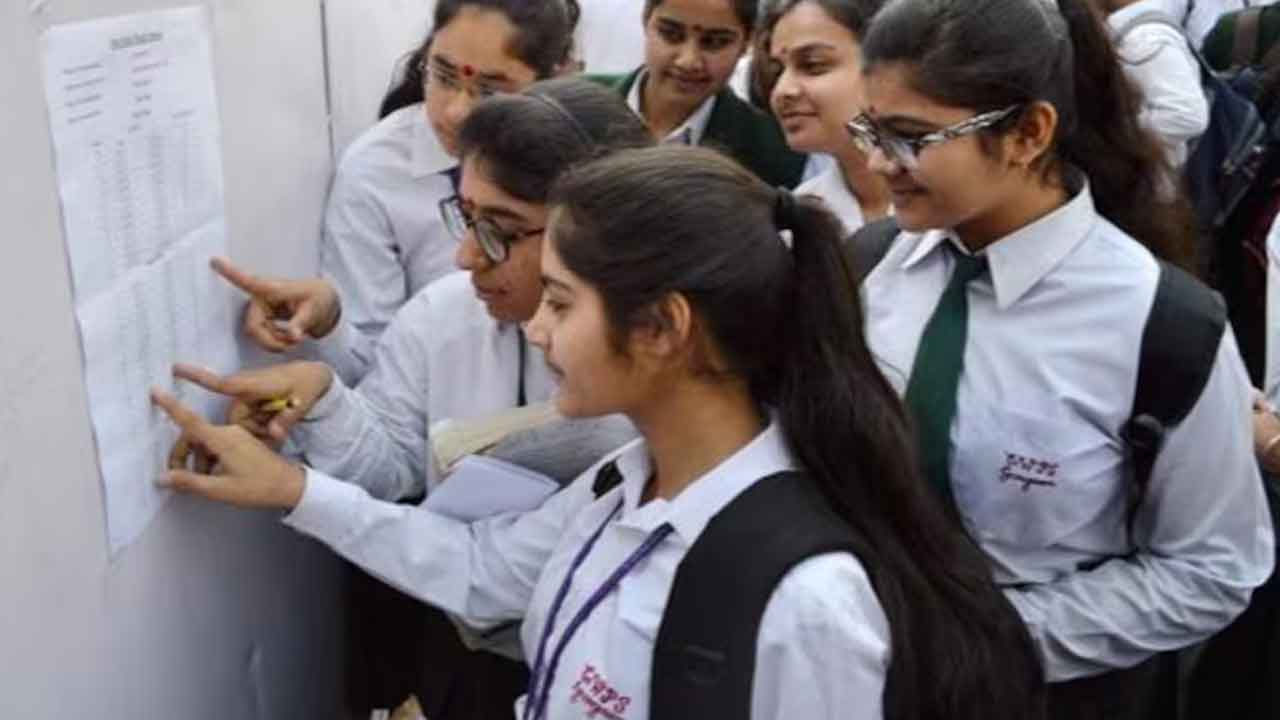 సీబీఎస్‌ఈ 11, 12 తరగతుల పరీక్ష తీరులో మార్పులు