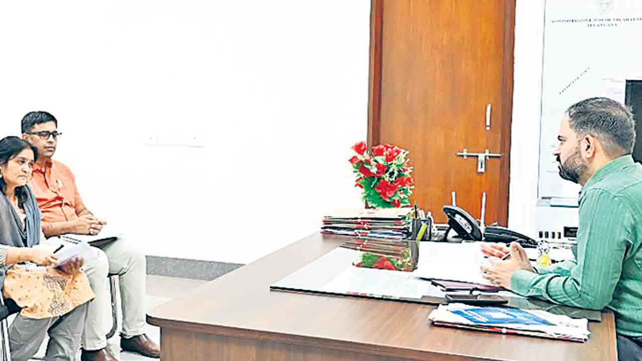 పరీక్షలు పకడ్బందీగా నిర్వహించాలి