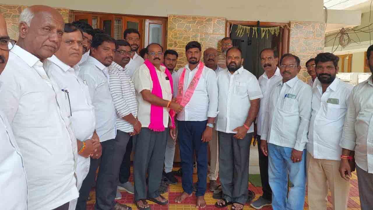 కంచర్ల సమక్షంలో బీఆర్‌ఎస్‌లో చేరిక