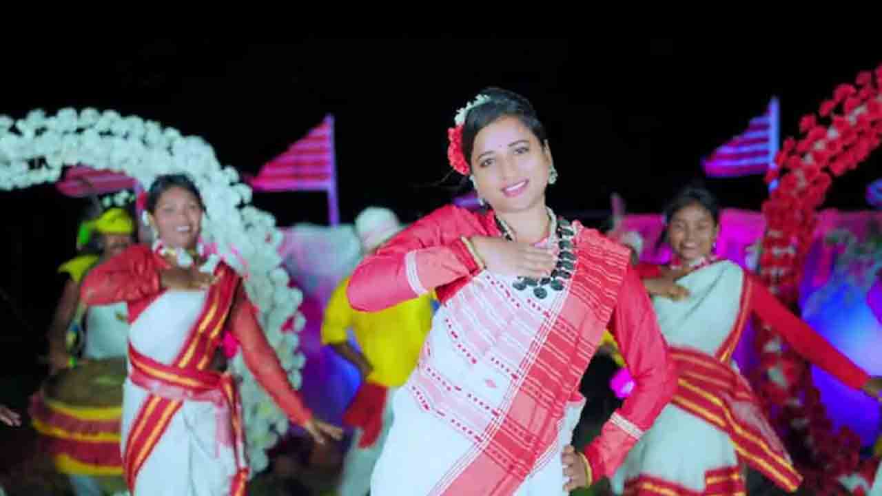 Amba Prasad | ఈడీ విచారణకు ముందు వీడియో సాంగ్ రిలీజ్ చేసిన మహిళా ఎమ్మెల్యే.. అదరగొట్టిందిగా..Video