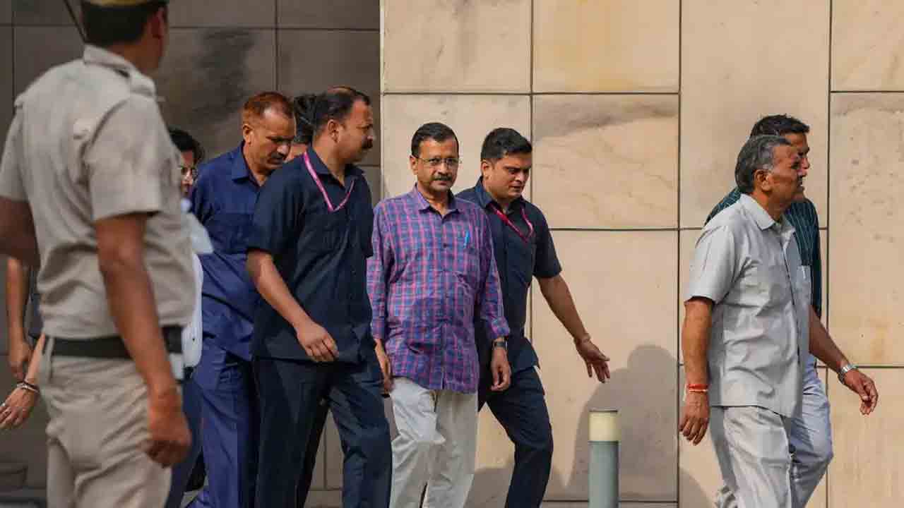 Arvind Kejriwal | తీహార్‌ జైల్లో.. యోగా, బ్రెడ్‌-టీతో రోజును ప్రారంభించిన కేజ్రీవాల్‌