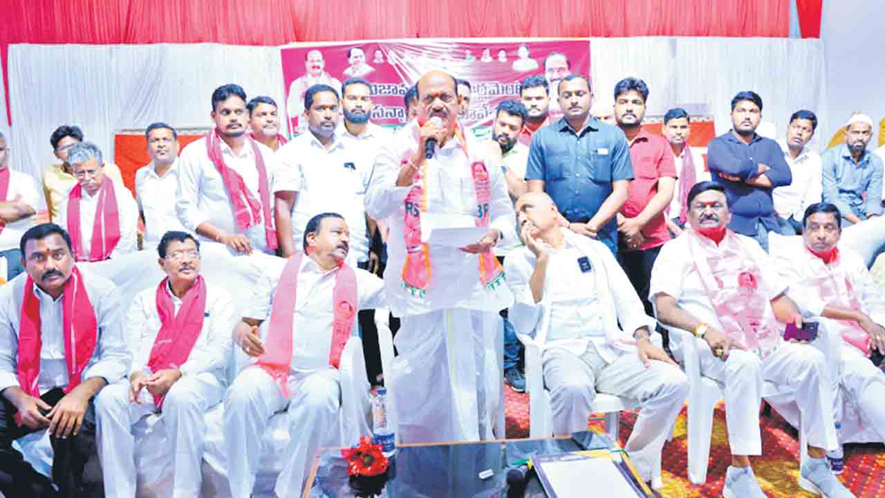 దొంగ హామీలతోనే అధికారం