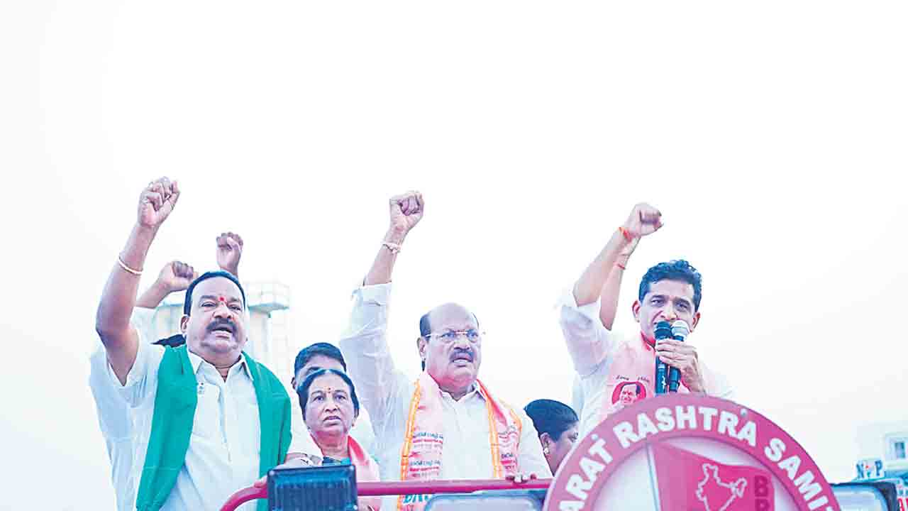 అర్వింద్‌.. పసుపు బోర్డు ఏది?