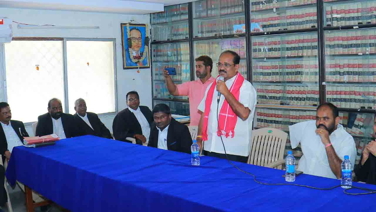 గెలిపిస్తే న్యాయవాదుల సమస్యల పరిష్కారానికి కృషి చేస్తా