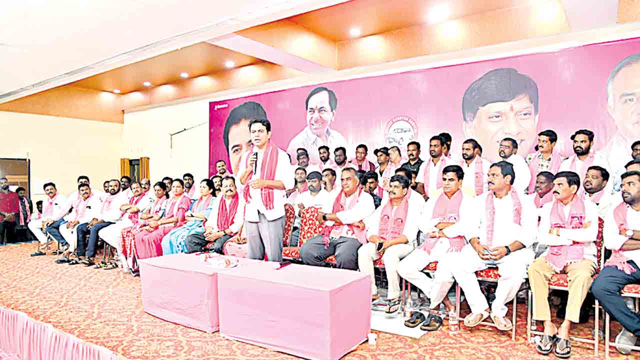 రాష్ర్టాన్ని అవమానించిన మోదీకి ఓటెందుకేయాలి?