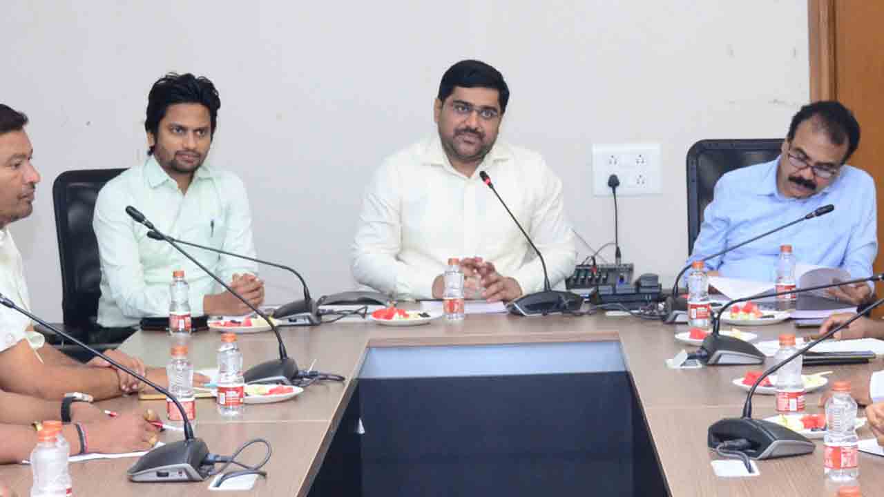 ఎన్నికల నిర్వహణకు సహకరించాలి