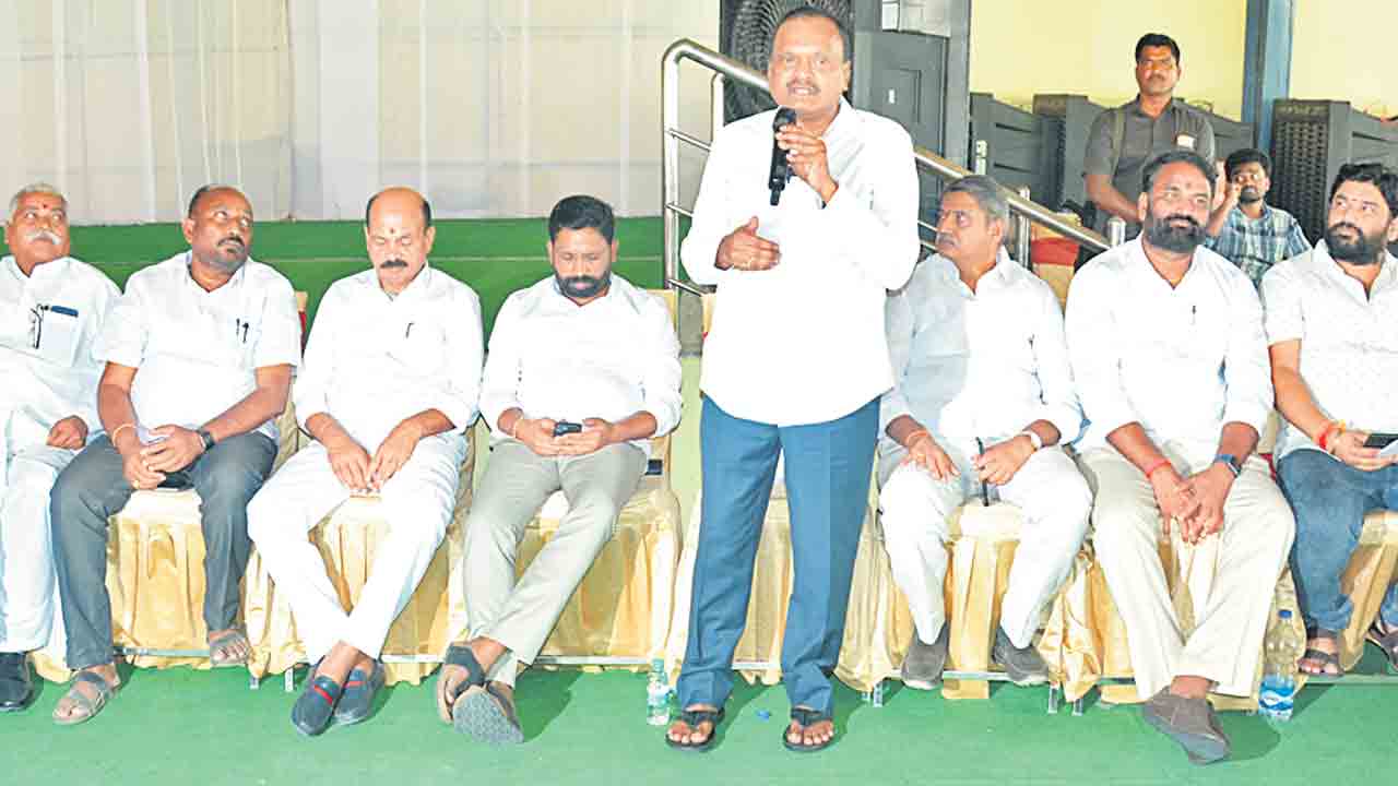 ఆదరించండి.. సేవకుడిగా పనిచేస్తా..