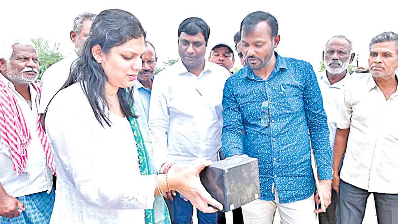 ధాన్యం కొనుగోళ్లు వేగవంతం చేయాలి