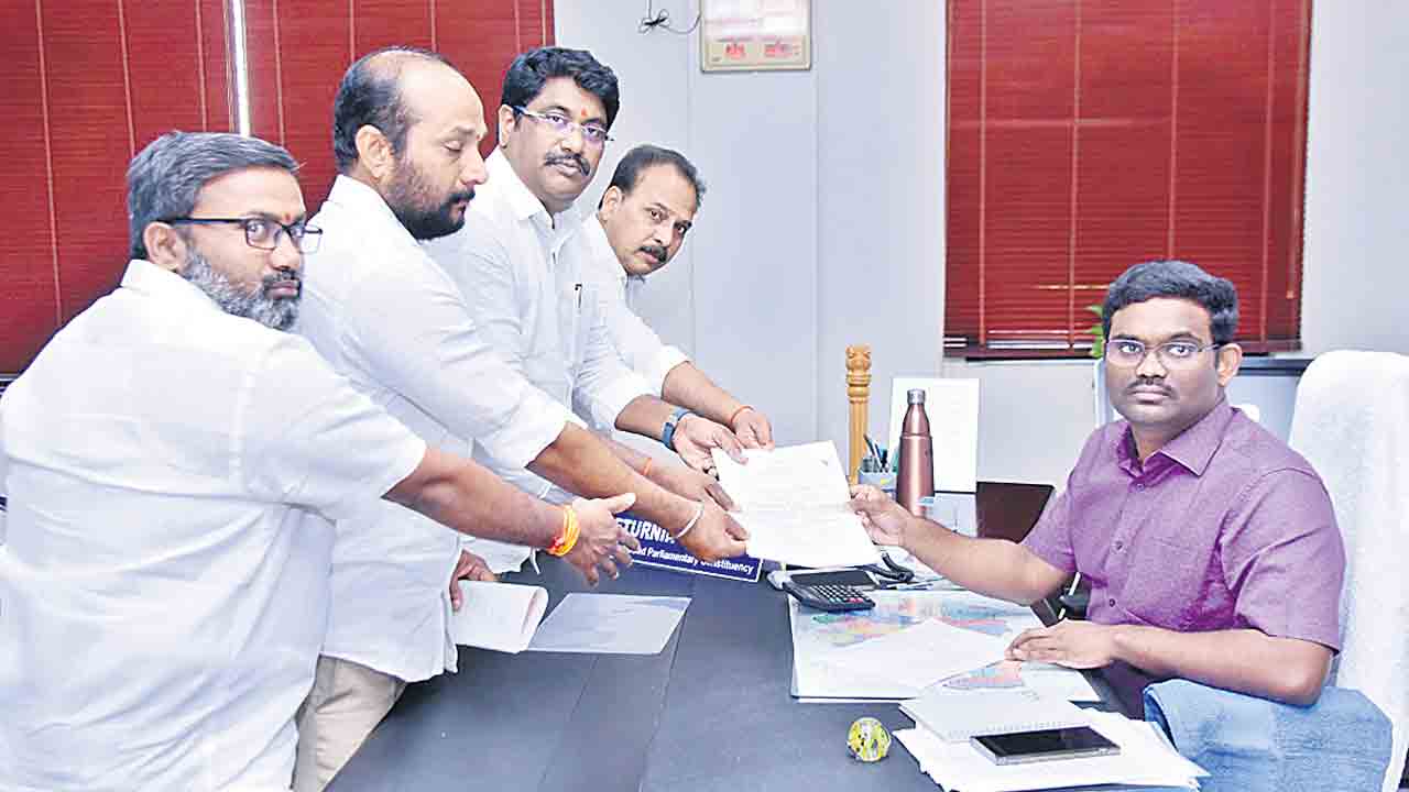 ఆరో రోజు 18 నామినేషన్లు..