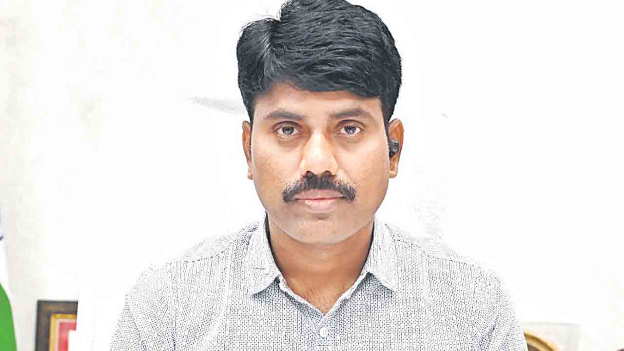 లక్ష్యం మేరకు పనులు చేయోలి