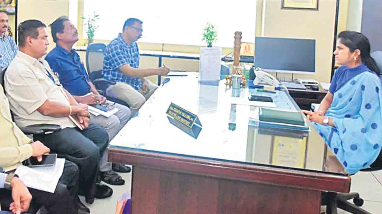 కాలంచెల్లిన రియాక్టర్లను మార్చాలి