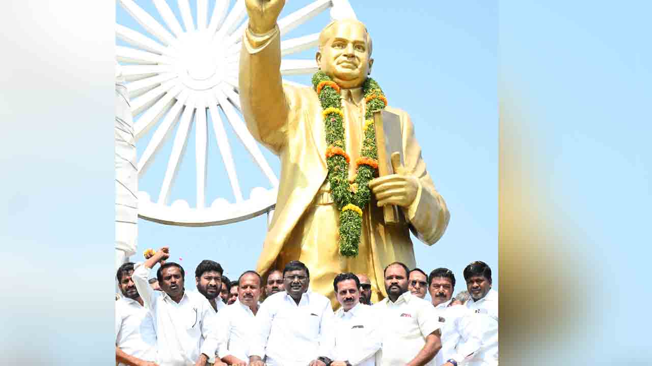 బాబా సాహెబ్‌కు ఘన నివాళి