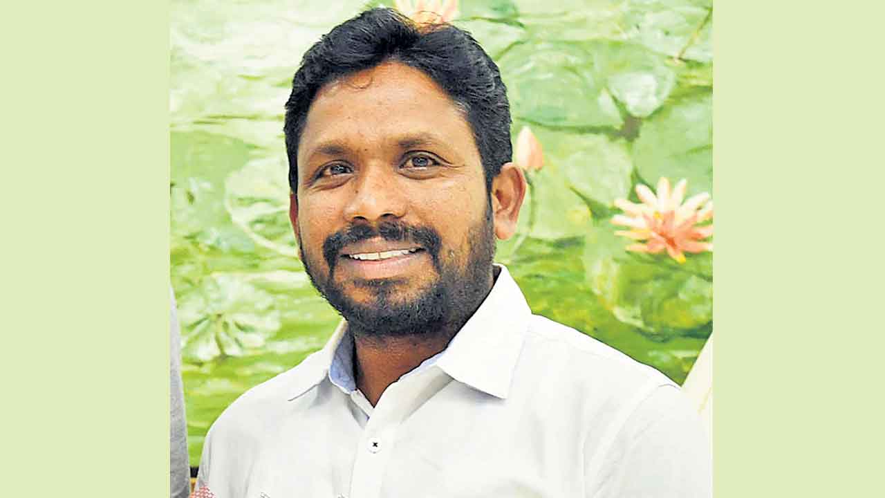 కాంగ్రెస్‌ సర్కార్‌ క్షమాపణ చెప్పాలి