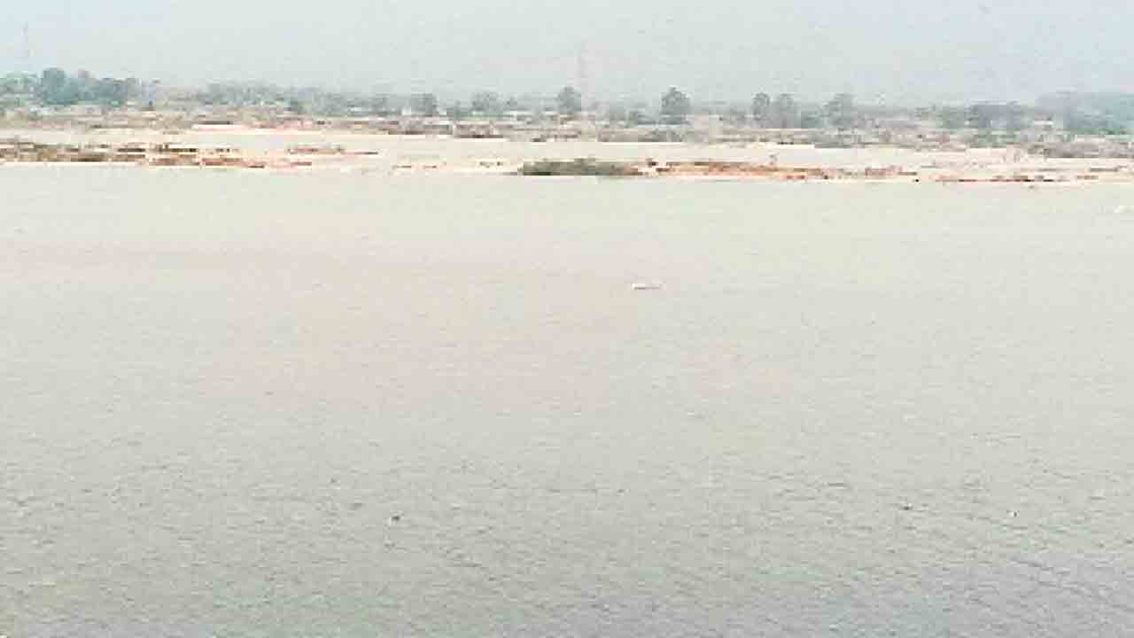 పంటలు ఎండాక నీళ్లొచ్చాయ్‌..