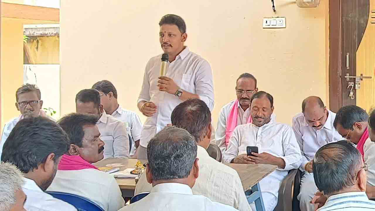 ప్రతి కార్యకర్త సైనికుడిలా పని చేయాలి