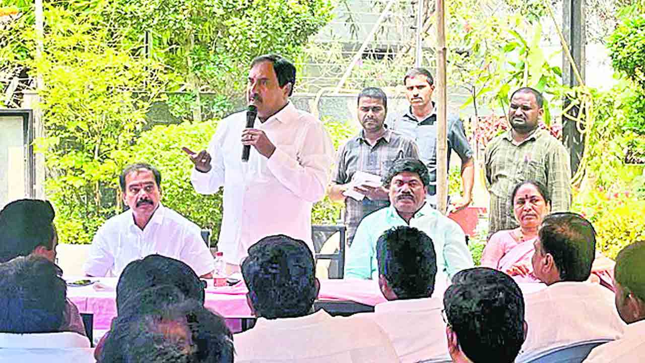 కలిసికట్టుగా పనిచేద్దాం