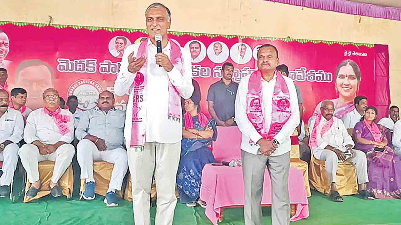కాంగ్రెసోళ్లు ఏ మొఖంతో ఓట్లడుగుతరు