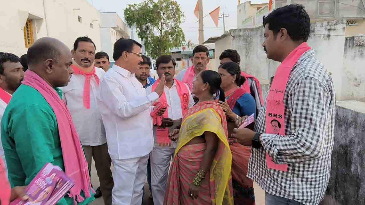 నిజానికి, అబద్ధానికి మధ్య పోరు