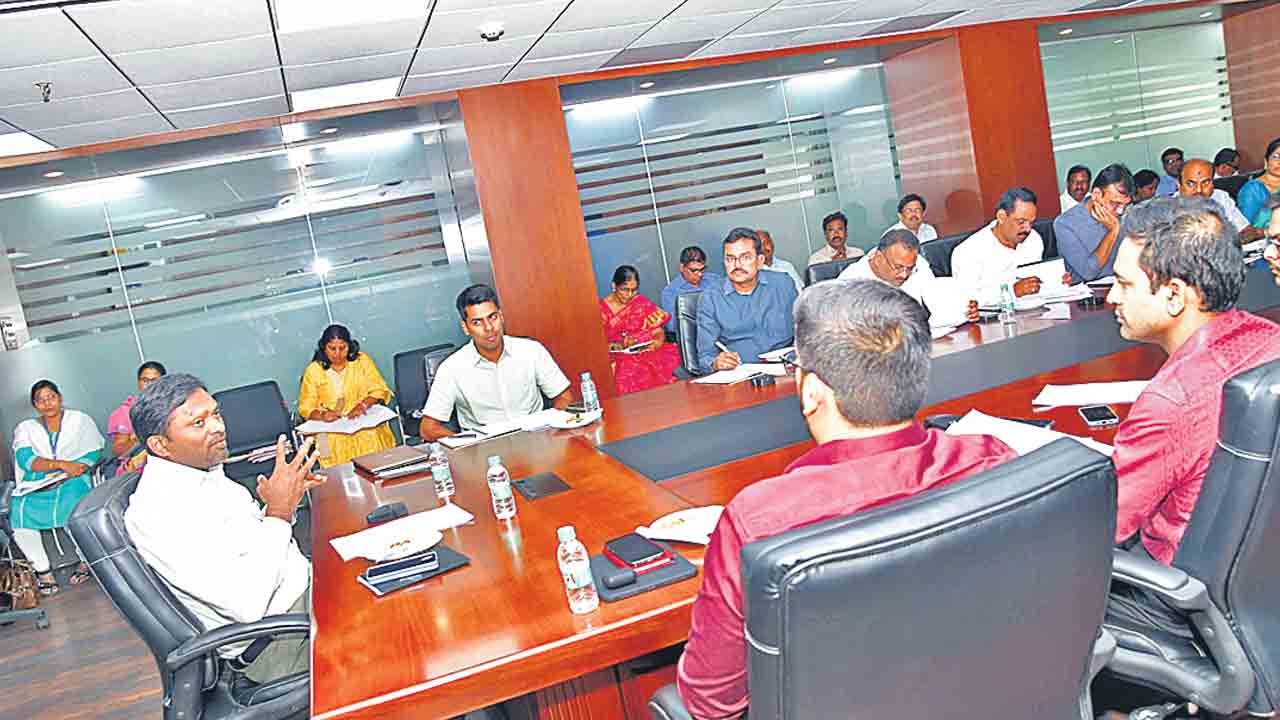 100 శాతం ఓటింగ్‌ జరగాలి