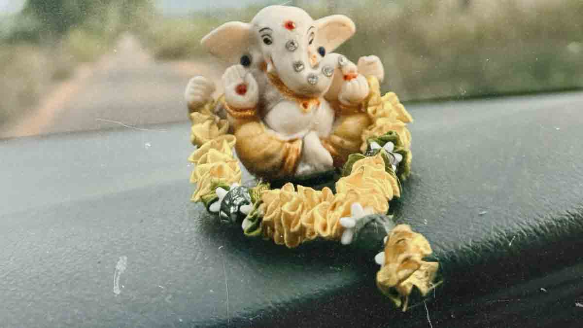 Gam Gam Ganesha | వినాయకుడి విగ్రహంతో ఆనంద్‌ దేవర కొండ గం..గం..గణేశా అప్‌డేట్‌