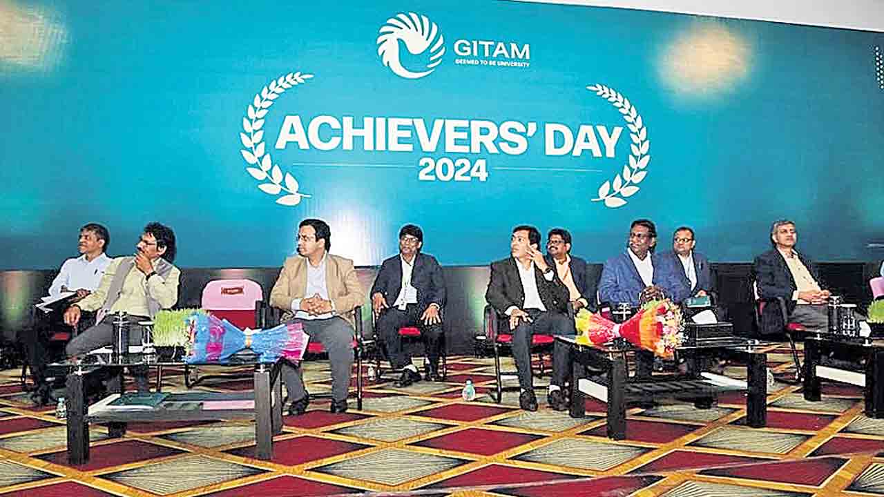 ‘గీతం’ విద్యార్థులకు కొలువులు