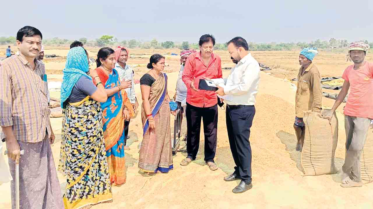 ధర్మారం, బూర్గుపల్లిలో కొనుగోలు కేంద్రాలు ప్రారంభం