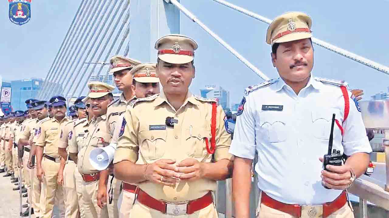 కేబుల్‌ బ్రిడ్జిపై వాహనాలు ఆపితే.. వెయ్యి జరిమానా