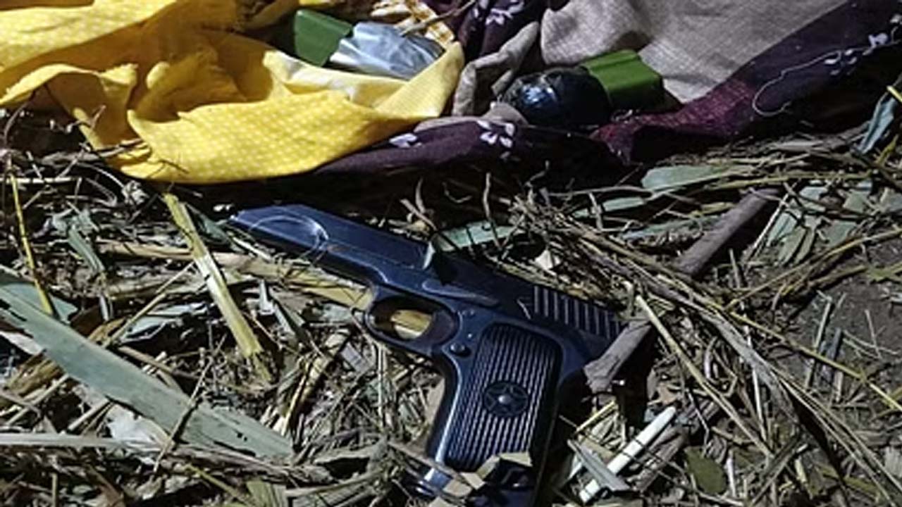 Jammu | ఉగ్రవాదుల కోసం పని చేస్తున్న వ్యక్తి అరెస్ట్‌.. పాక్‌ పిస్టల్‌, చైనీస్‌ గ్రెనేడ్స్‌ స్వాధీనం..