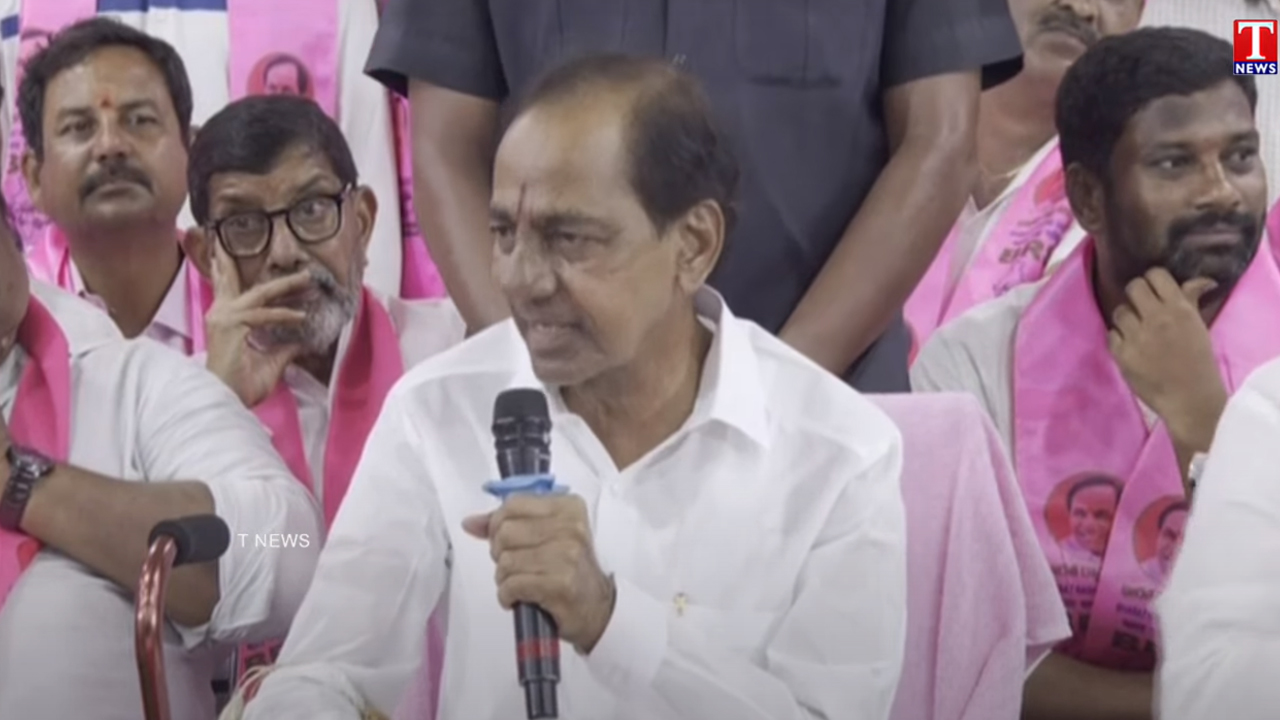 KCR | చేనేత కార్మికులను నిరోధ్‌లు అమ్ముకొమ్మంటారా..? కుక్కల కొడుకుల్లారా.. కాంగ్రెస్‌ నేతలపై కేసీఆర్‌ మండిపాటు..