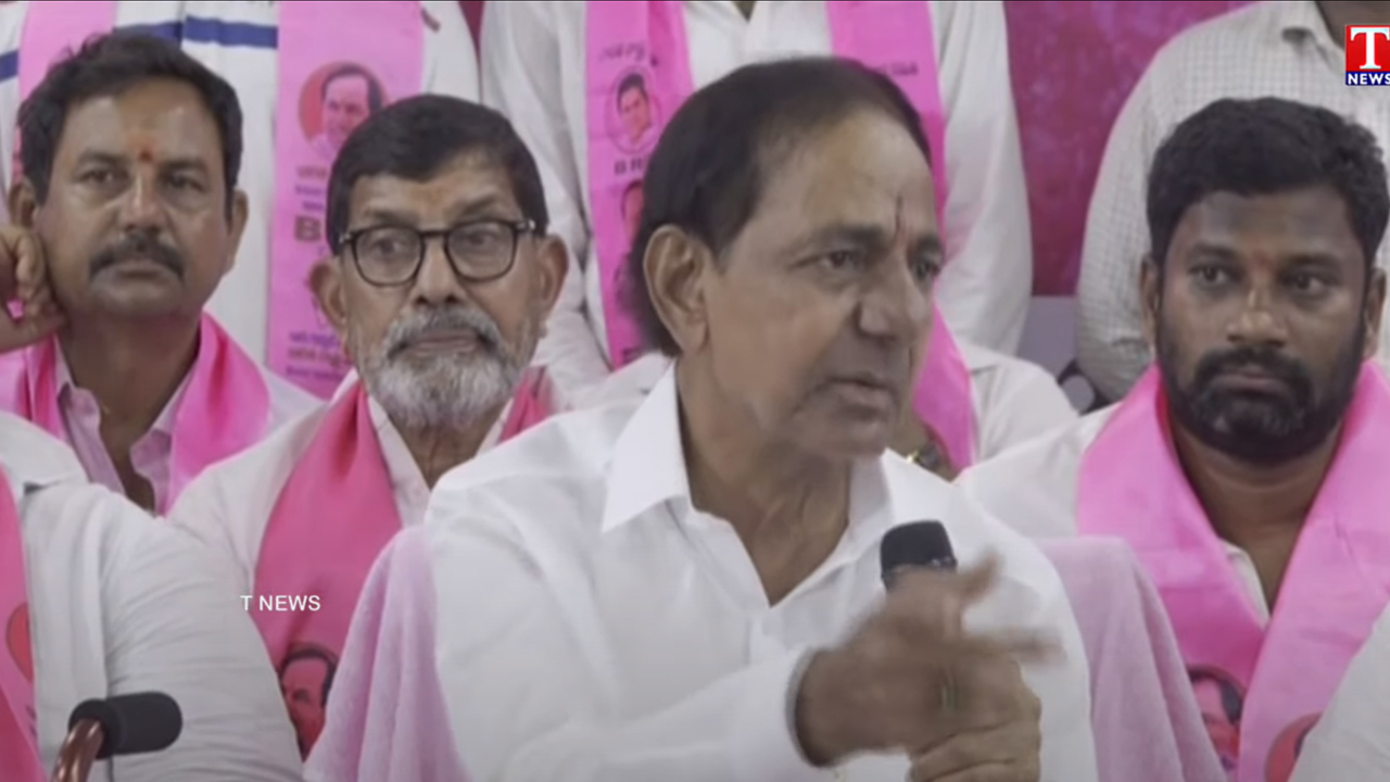 KCR | కరెంటివ్వ తెలివి లేదు.. మాకు చేతనైతలేదని కాంగ్రెస్‌ బాజాప్తా చెప్పాలి : కేసీఆర్‌
