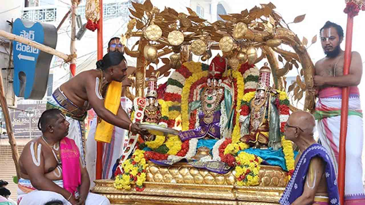 Brahmotsavam | తిరుపతిలో వైభవంగా కొనసాగుతున్న కోదండరామస్వామి బ్రహ్మోత్సవాలు