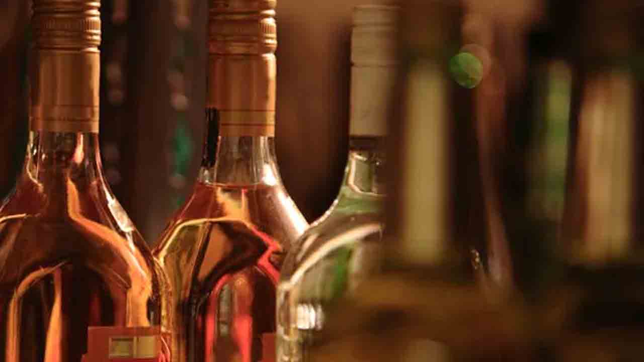 Liquor shops | పండుగలు, ఎన్నికల ఎఫెక్ట్‌.. ఈ తేదీల్లో లిక్కర్‌ దుకాణాలు బంద్‌..!