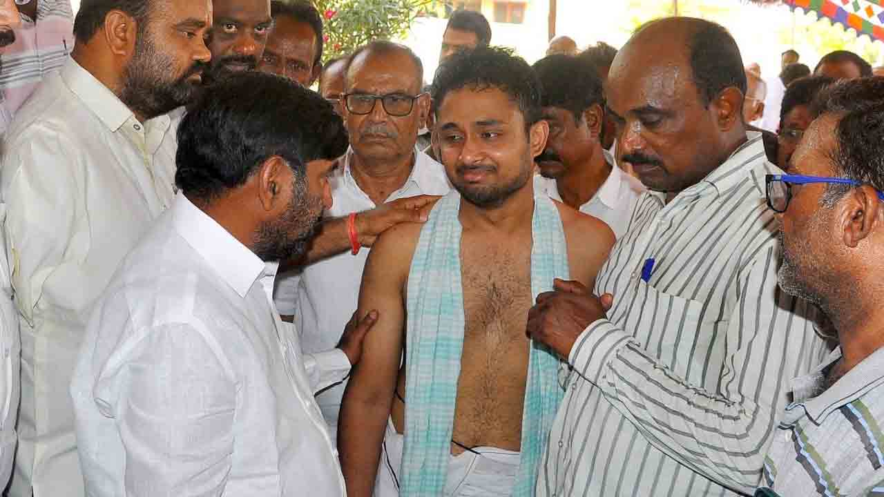 జనార్దన్‌రావుకు ప్రముఖుల నివాళి