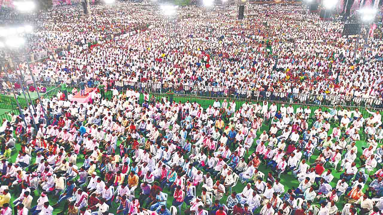 కేసీఆర్‌ సభ గ్రాండ్‌ సక్సెస్‌