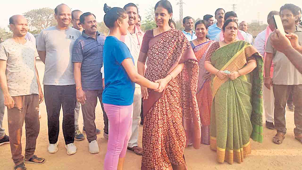 Sabitha Indra Reddy | కారును గుర్తుంచుకో.. ప్రజా సంక్షేమానికి కట్టుబడి పనిచేసేది బీఆర్‌ఎస్సే: ఎమ్యెల్యే సబిత