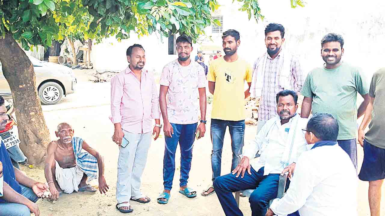 ఆత్రం సక్కును గెలిపించండి