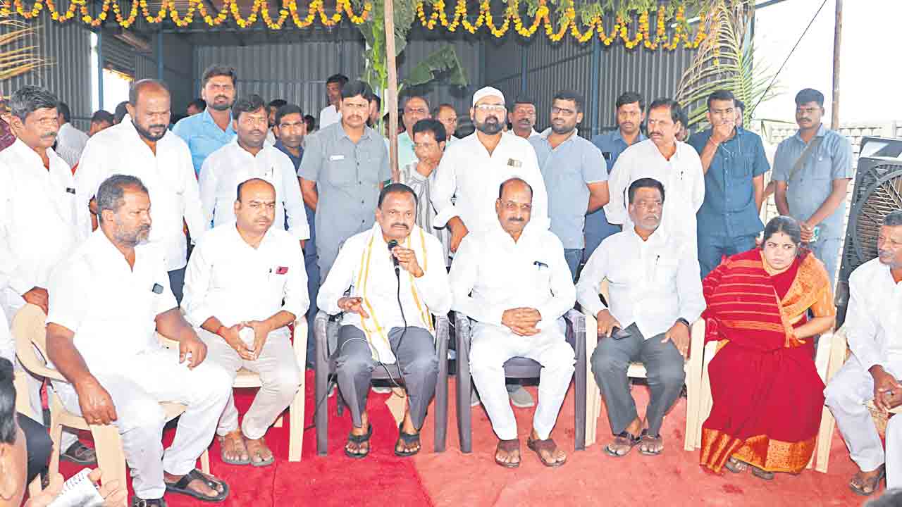 కాంగ్రెస్‌, బీజేపీ మాటలు నమ్మి మోసపోవద్దు