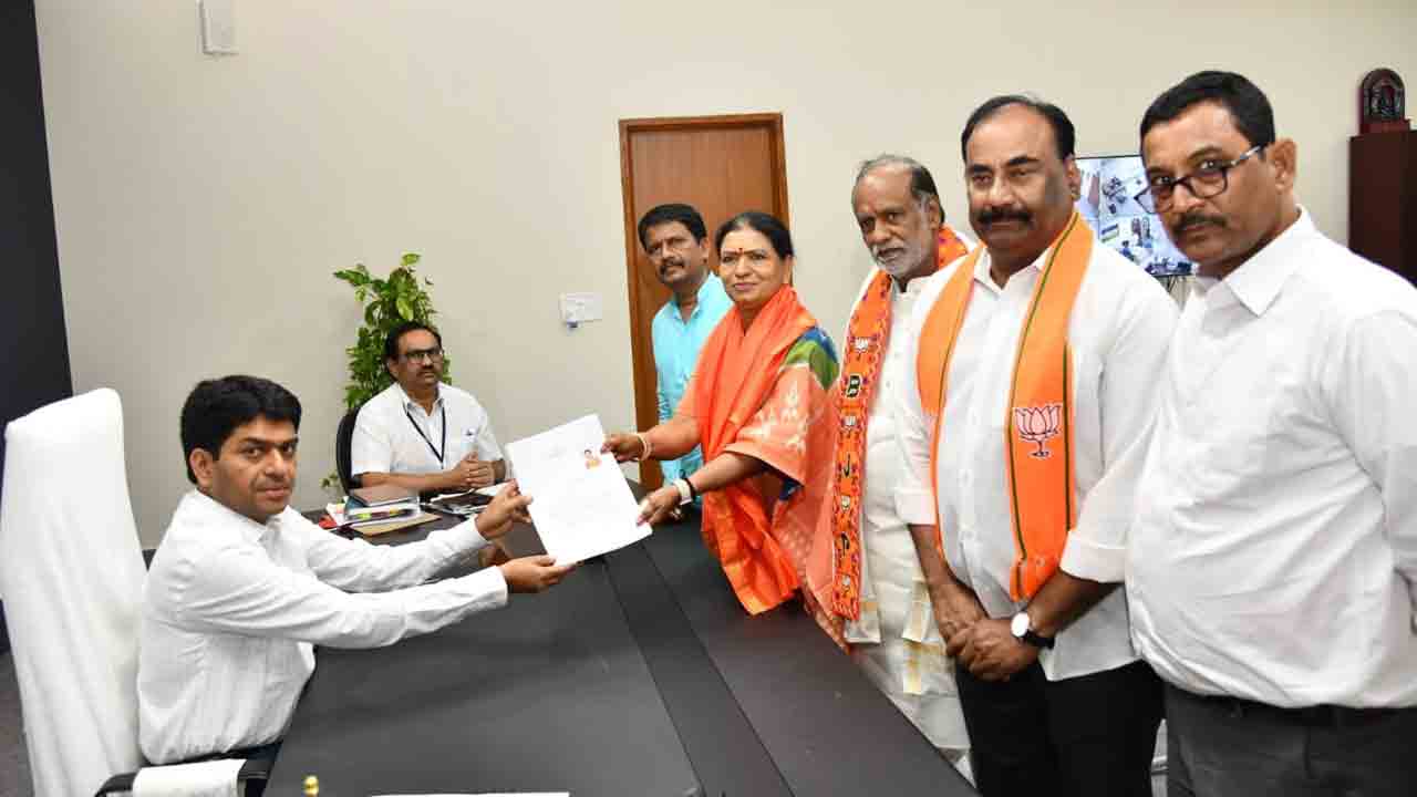 ముహూర్తం చూసుకొని