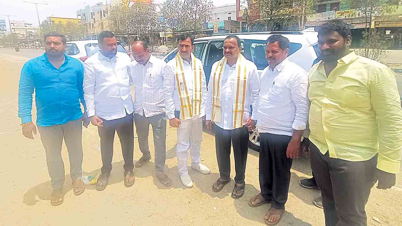 మీ కష్టసుఖాల్లో తోడుంటా..