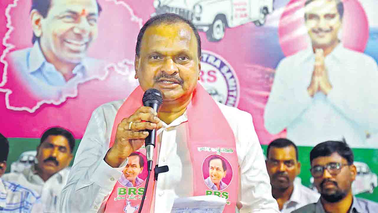 నిరుపేద విద్యార్థులకు అండగా ఉంటా