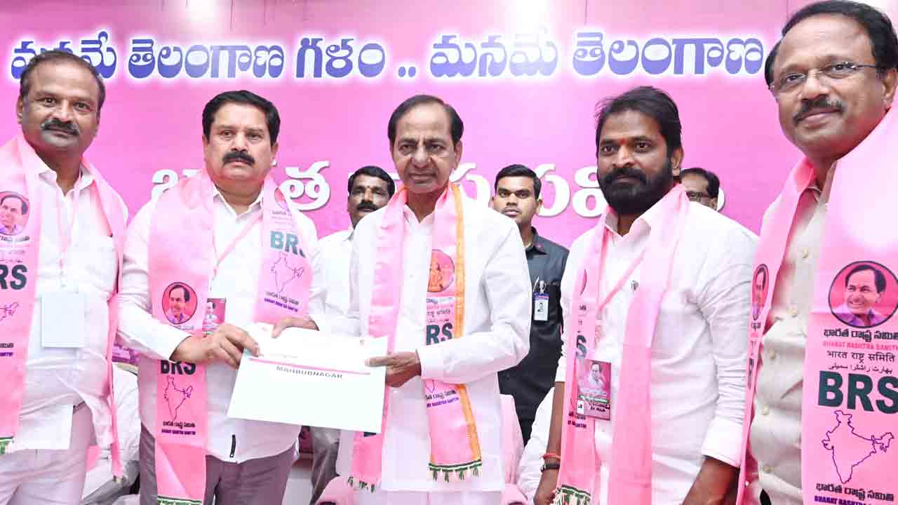 కారు.. టాప్‌ గేరు