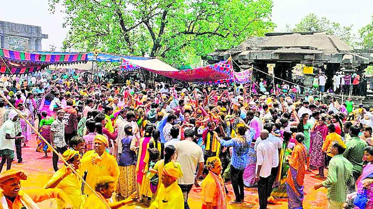 కనుల పండువగా  మల్లన్న కల్యాణం
