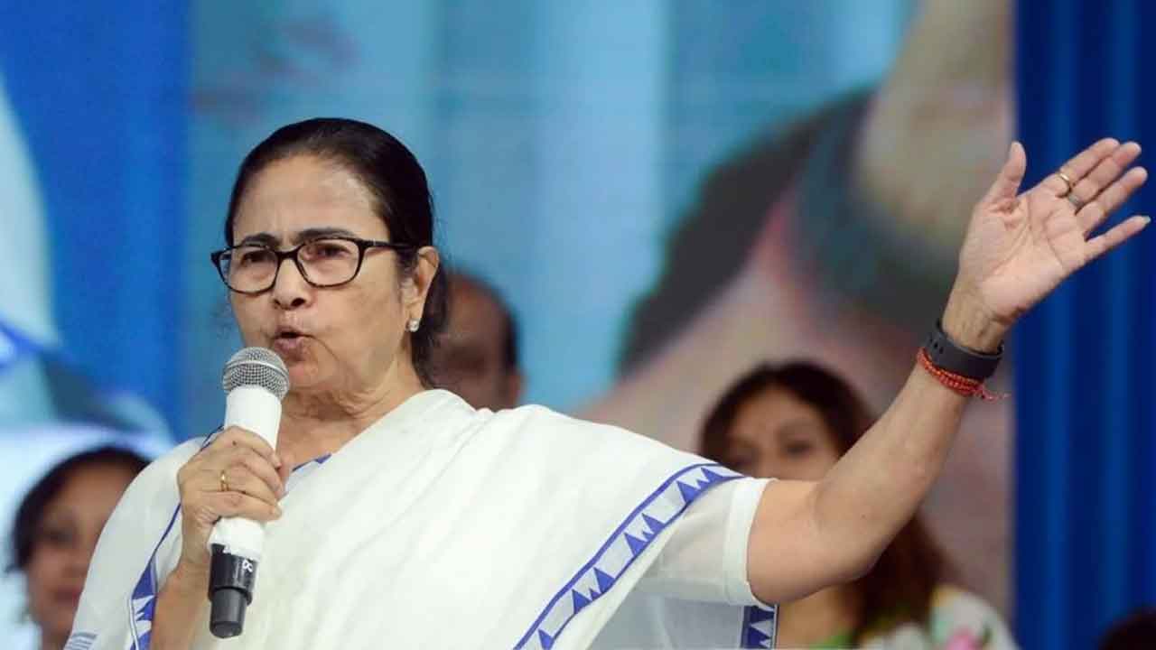 నన్ను, అభిషేక్‌ను బీజేపీ టార్గెట్‌ చేస్తున్నది