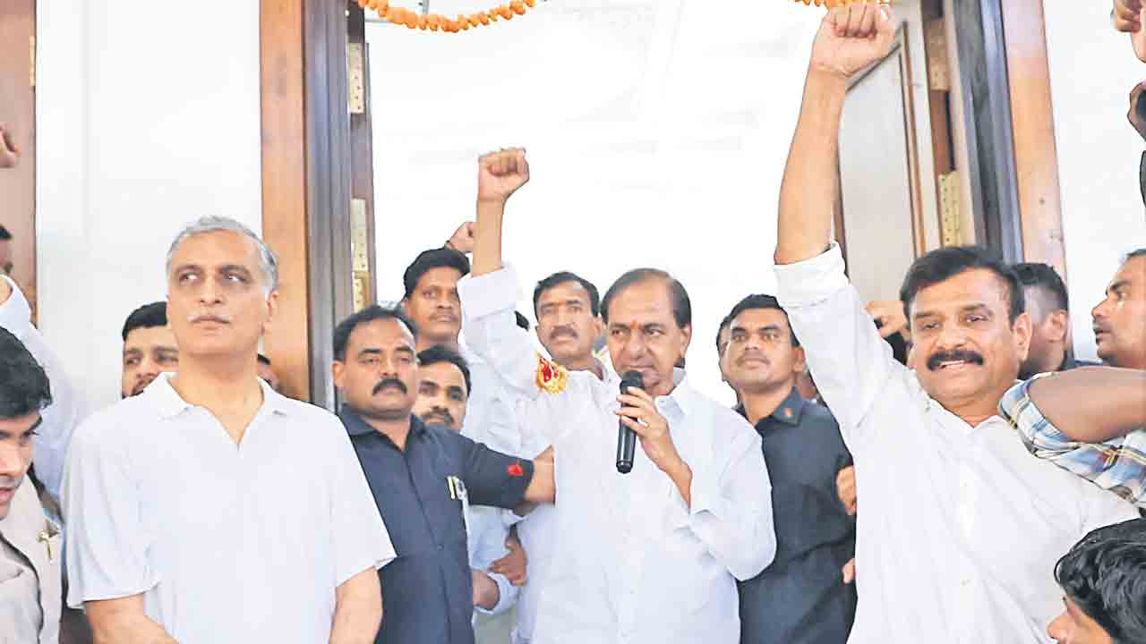 కేసీఆర్‌కు ఉగాది శుభాకాంక్షల వెల్లువ